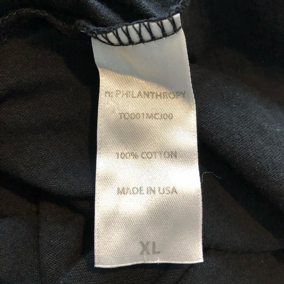 n. Philanthropy Liam Casual Tee With Slit On Collar In Black. NWT! Sz XL - Picture 5 of 5